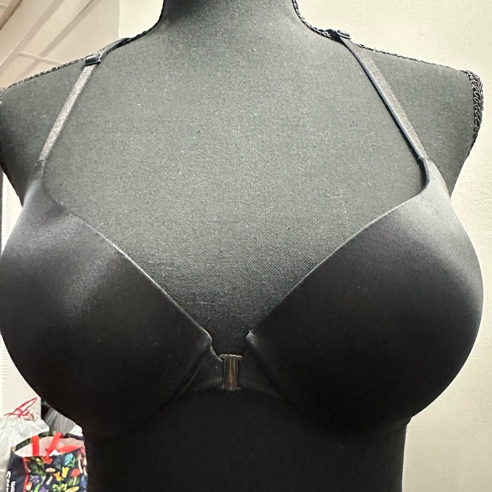Victoria's Secret Black Lace Racerback So Obsessed - Picture 6 of 9